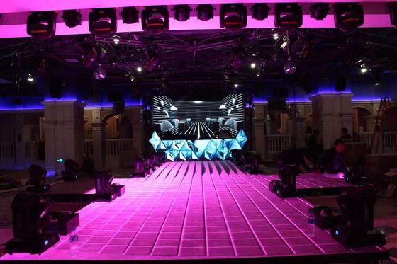 Il pavimento di P6.25 LED visualizza 4500mcd che l'alta luminosità il LED Dance Floor riveste con la fabbrica portante di 1000KG Shenzhen